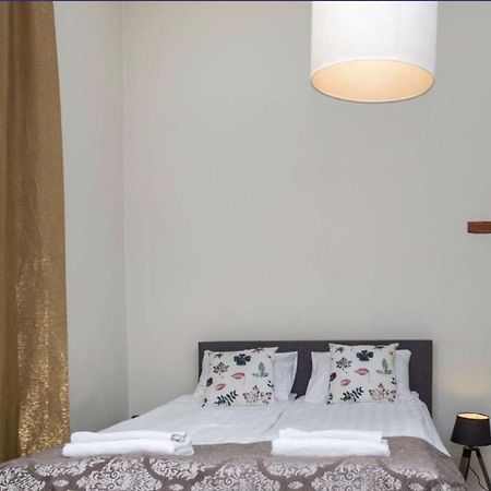 Spacious Studio Apartment In The Heart Of Old Town Tallinn Exterior foto